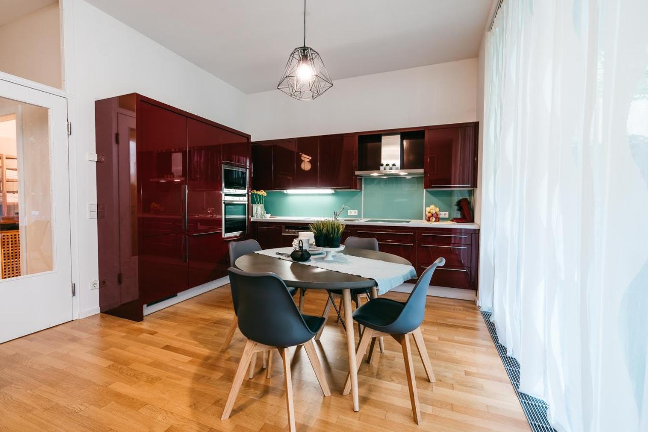 Luxury Downtown Appartement Mit Garage Graz Ngoại thất bức ảnh